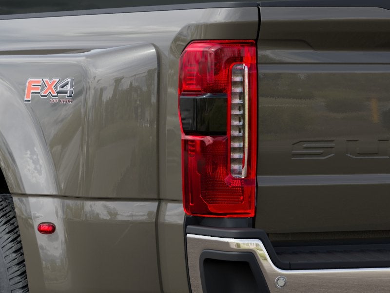 2027 Ford Super Duty F-350® Lariat®