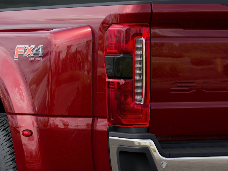 2027 Ford Super Duty F-350® Lariat®