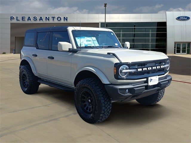 2026 Ford Bronco Outer Banks®