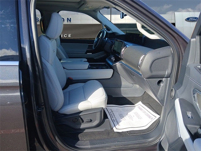 2025 Ford Expedition Platinum®