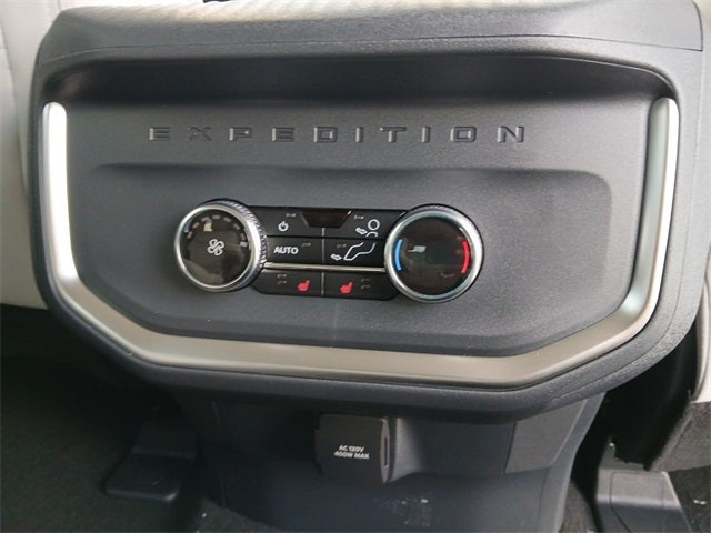 2025 Ford Expedition Platinum®