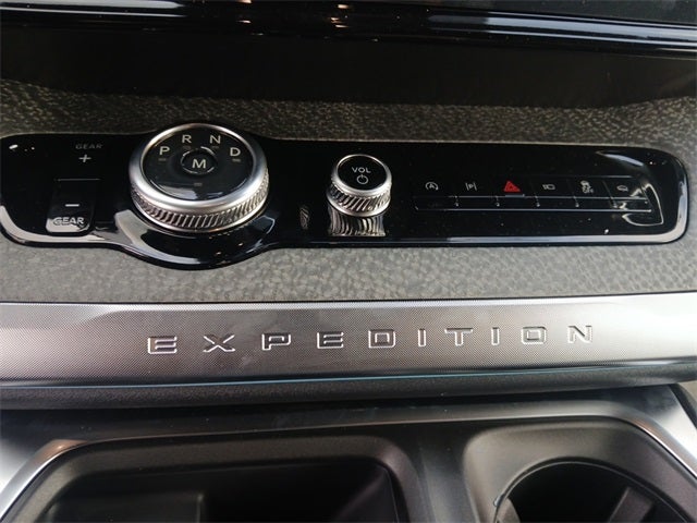 2025 Ford Expedition TREMOR®