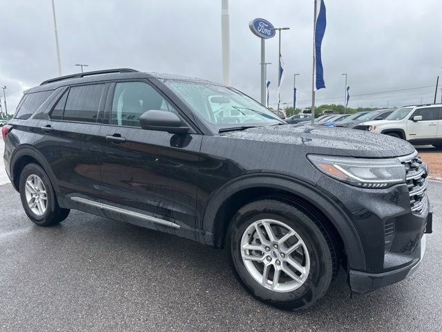 2025 Ford Explorer Base