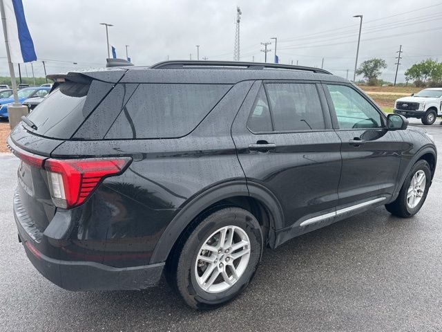 2025 Ford Explorer Base