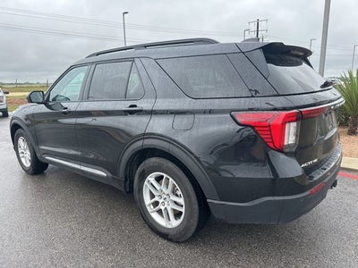 2025 Ford Explorer Base