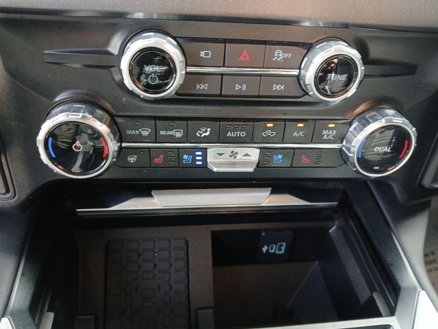 2025 Ford F-350SD Platinum