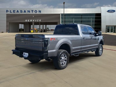 2022 Ford F-350SD Lariat Super Duty