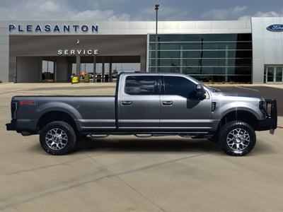 2022 Ford F-350SD Lariat Super Duty