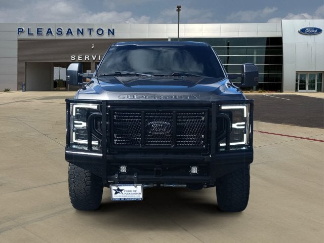 2022 Ford F-350SD Lariat Super Duty
