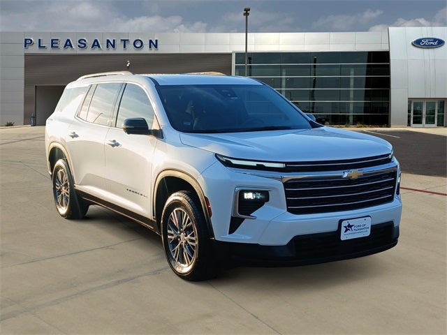 2024 Chevrolet Traverse LT