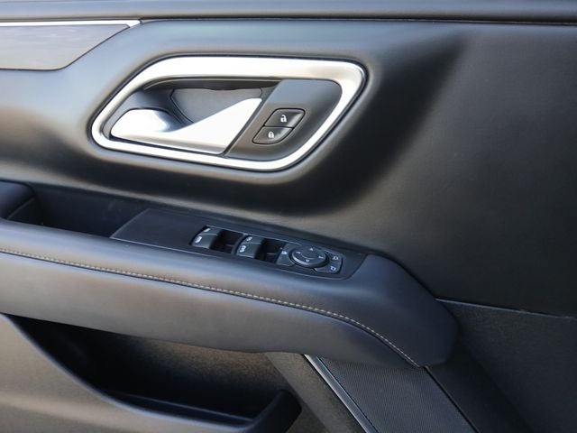 2023 Chevrolet Suburban LS