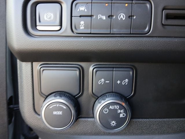 2023 Chevrolet Suburban LS