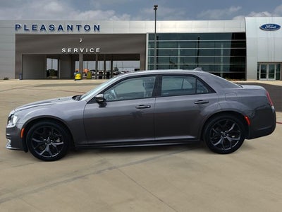 2022 Chrysler 300 Touring L