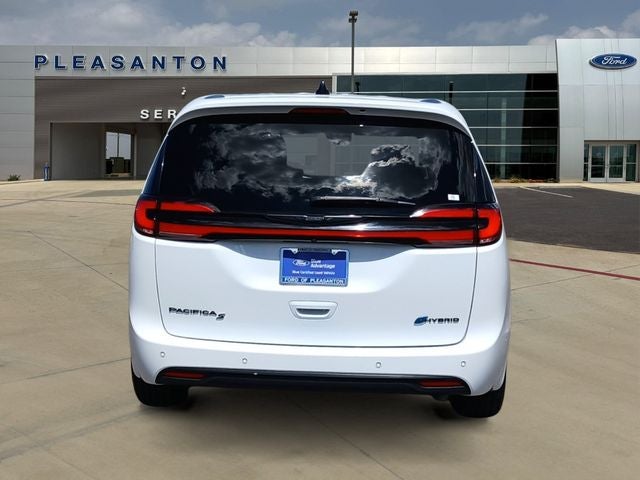 2024 Chrysler Pacifica Hybrid Select