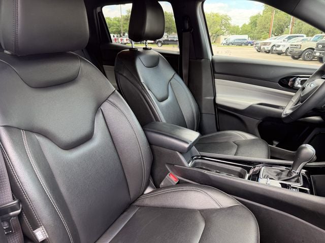2025 Jeep Compass Base