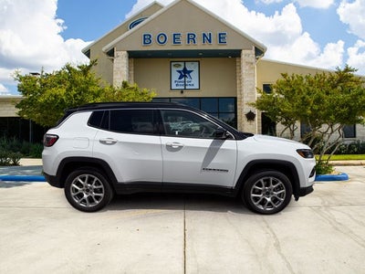 2025 Jeep Compass Base