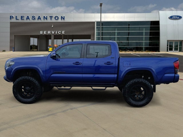 2022 Toyota Tacoma Base