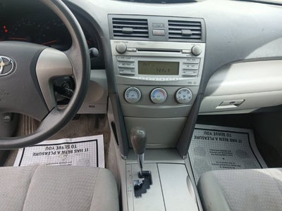 2010 Toyota Camry LE