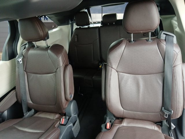 2024 Toyota Sienna Platinum 7 Passenger