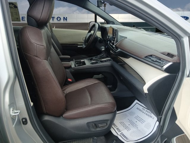 2024 Toyota Sienna Platinum 7 Passenger