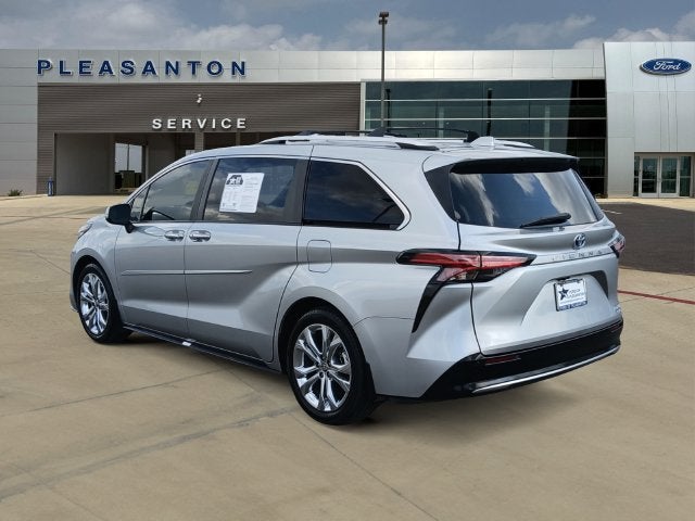 2024 Toyota Sienna Platinum 7 Passenger