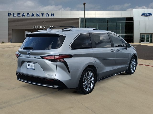 2024 Toyota Sienna Platinum 7 Passenger
