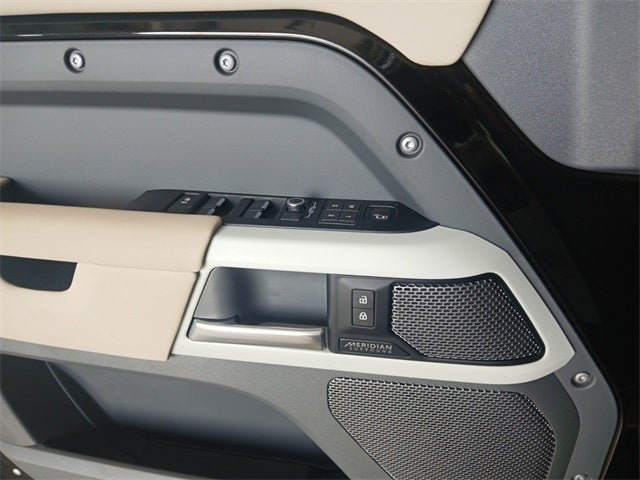 2022 Land Rover Defender 110 110 SE