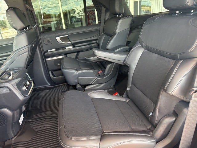 2025 Ford Expedition Platinum®