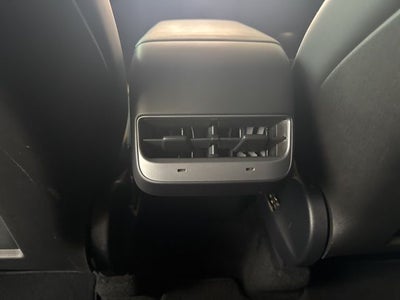 2024 Tesla Model Y Base