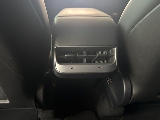 2024 Tesla Model Y Base