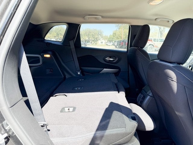 2017 Jeep Cherokee Sport