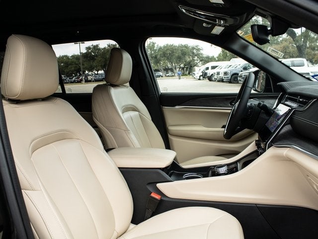 2024 Jeep Grand Cherokee Base