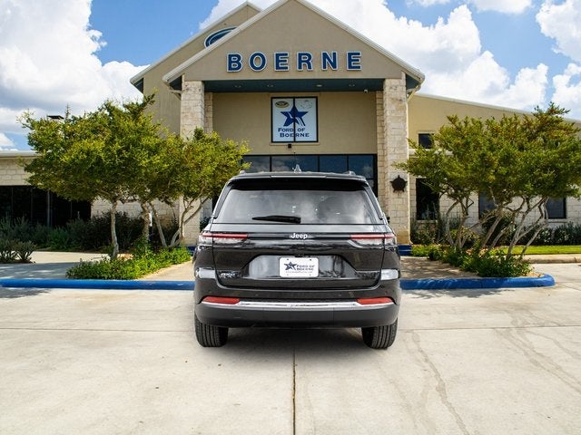 2024 Jeep Grand Cherokee Base