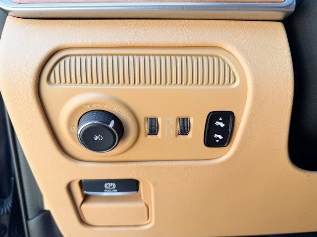 2022 Jeep Grand Wagoneer Series III