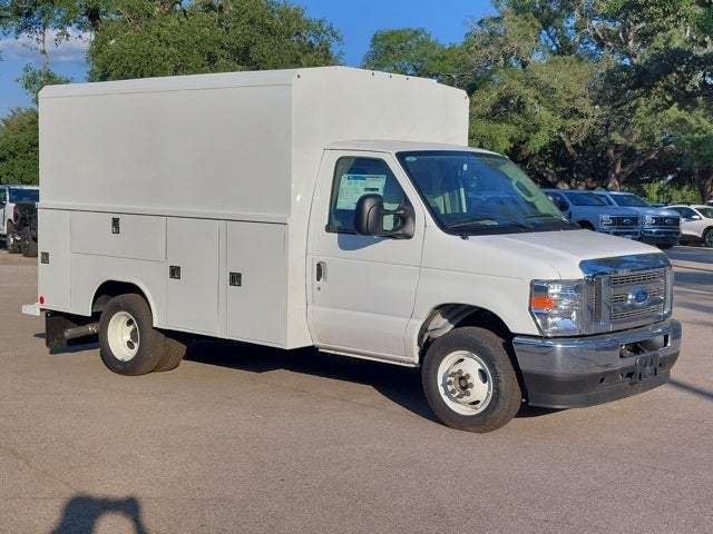 2025 Ford E-350SD E-350 SRW
