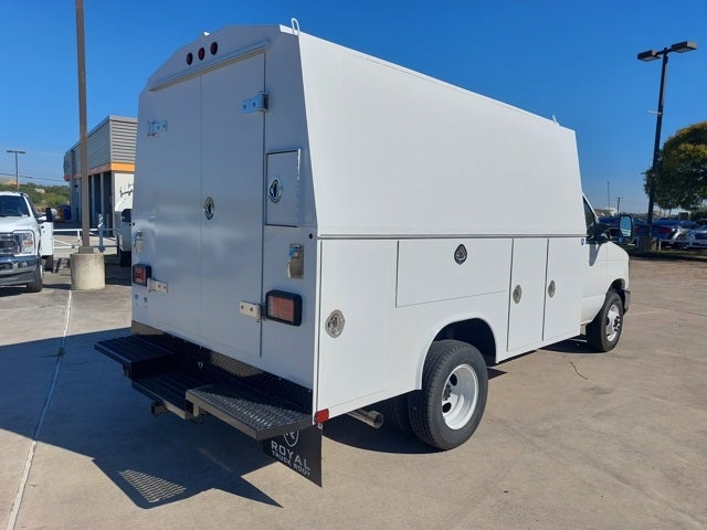 2026 Ford E-350SD E-350 SRW