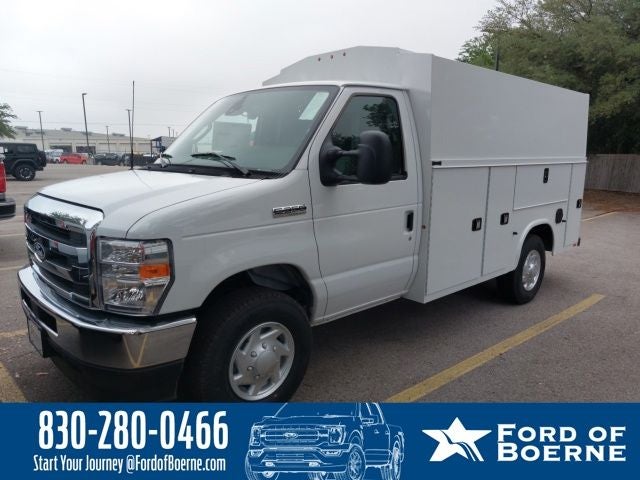2026 Ford E-Series SRW E-350 Super Duty 138 in WB's photo