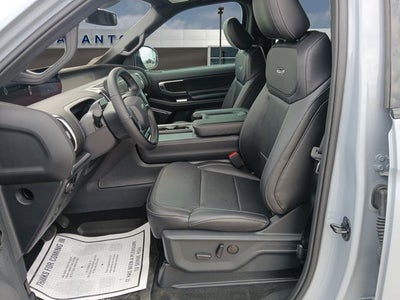 2025 Ford Expedition Platinum®