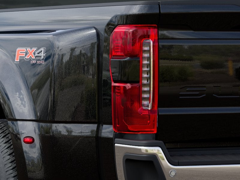 2027 Ford F-350SD F-350® Lariat®