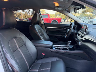 2025 Nissan Altima SR