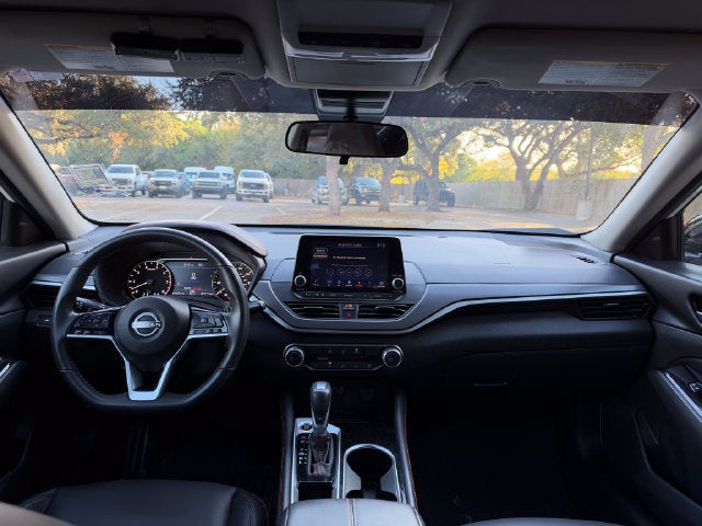 2025 Nissan Altima SR