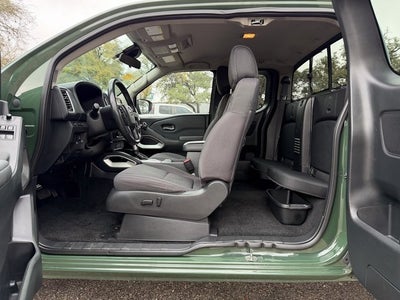 2022 Nissan Frontier SV