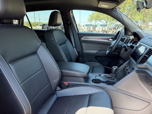 2021 Volkswagen Atlas Cross Sport 3.6 V6 SE w/ Technology R-Line