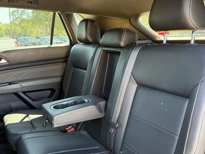 2021 Volkswagen Atlas Cross Sport 3.6 V6 SE w/ Technology R-Line