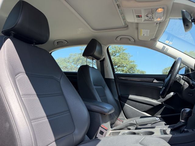 2020 Volkswagen Passat 2.0T R-Line