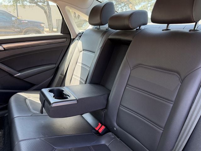2020 Volkswagen Passat 2.0T R-Line