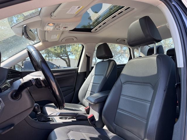 2020 Volkswagen Passat 2.0T R-Line