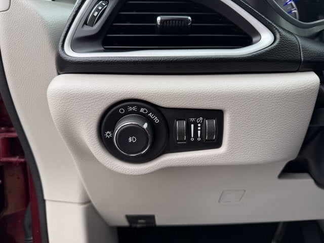 2020 Chrysler Pacifica Touring L