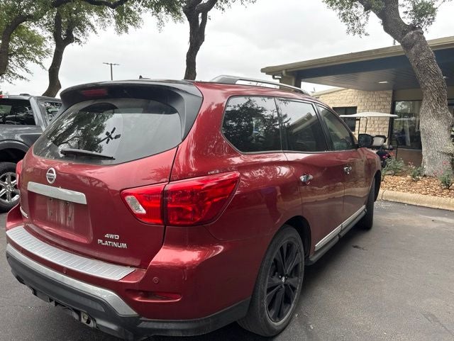 2017 Nissan Pathfinder Platinum
