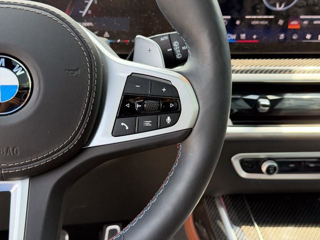2025 BMW X7 M60i